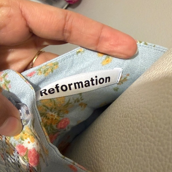 Reformation Humphrey Dress in Grazia Floral Mini Smocked Back Summer Vacation - Picture 7 of 7